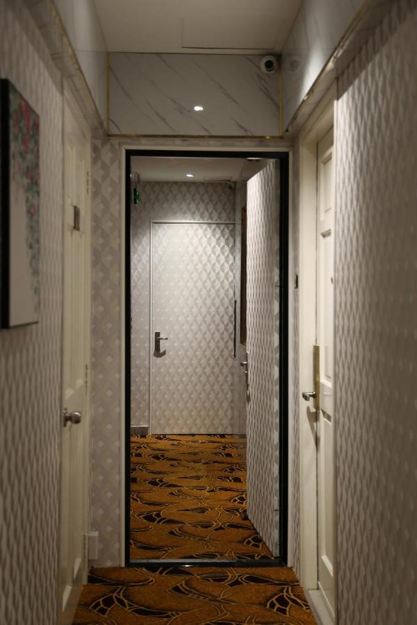 The Queendor Boutique Hotel Ho Chi Minh City Bagian luar foto